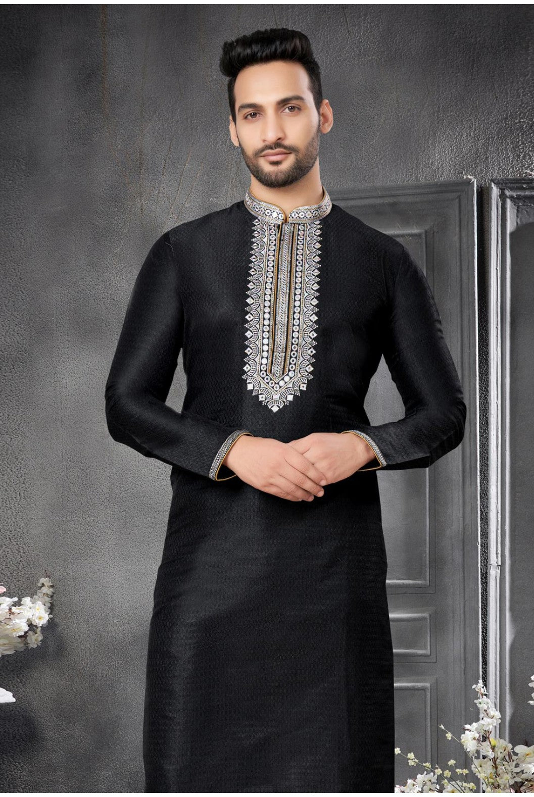 Black Hand-Embroidered Ethnic Kurta