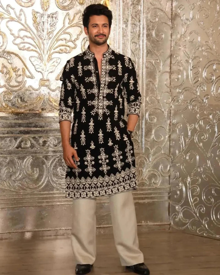 Black Velvet Kurta pyjama With Embroidery