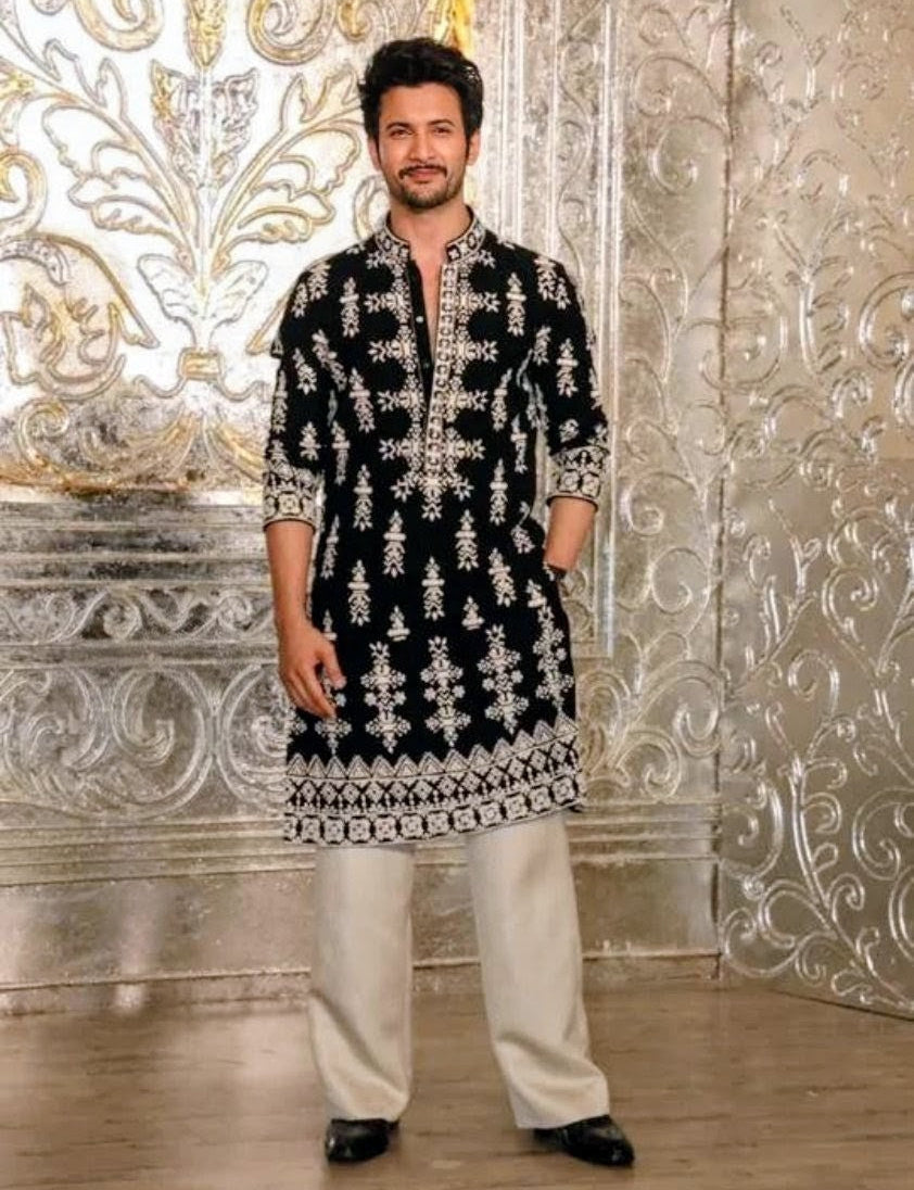 Black Velvet Kurta pyjama With Embroidery
