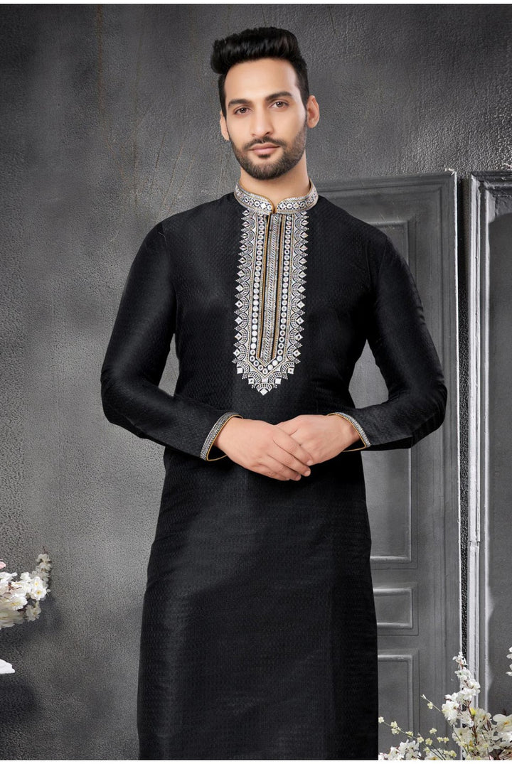 Black Hand-Embroidered Ethnic Kurta