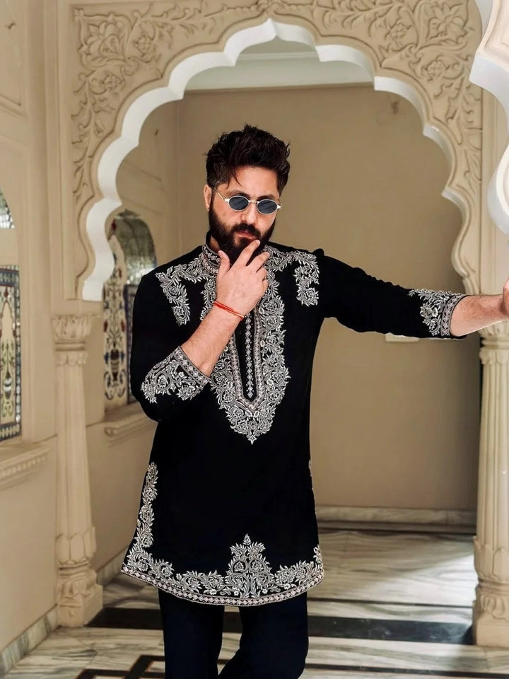 Vinay Rana Black Kurta Set With Embroidery Work