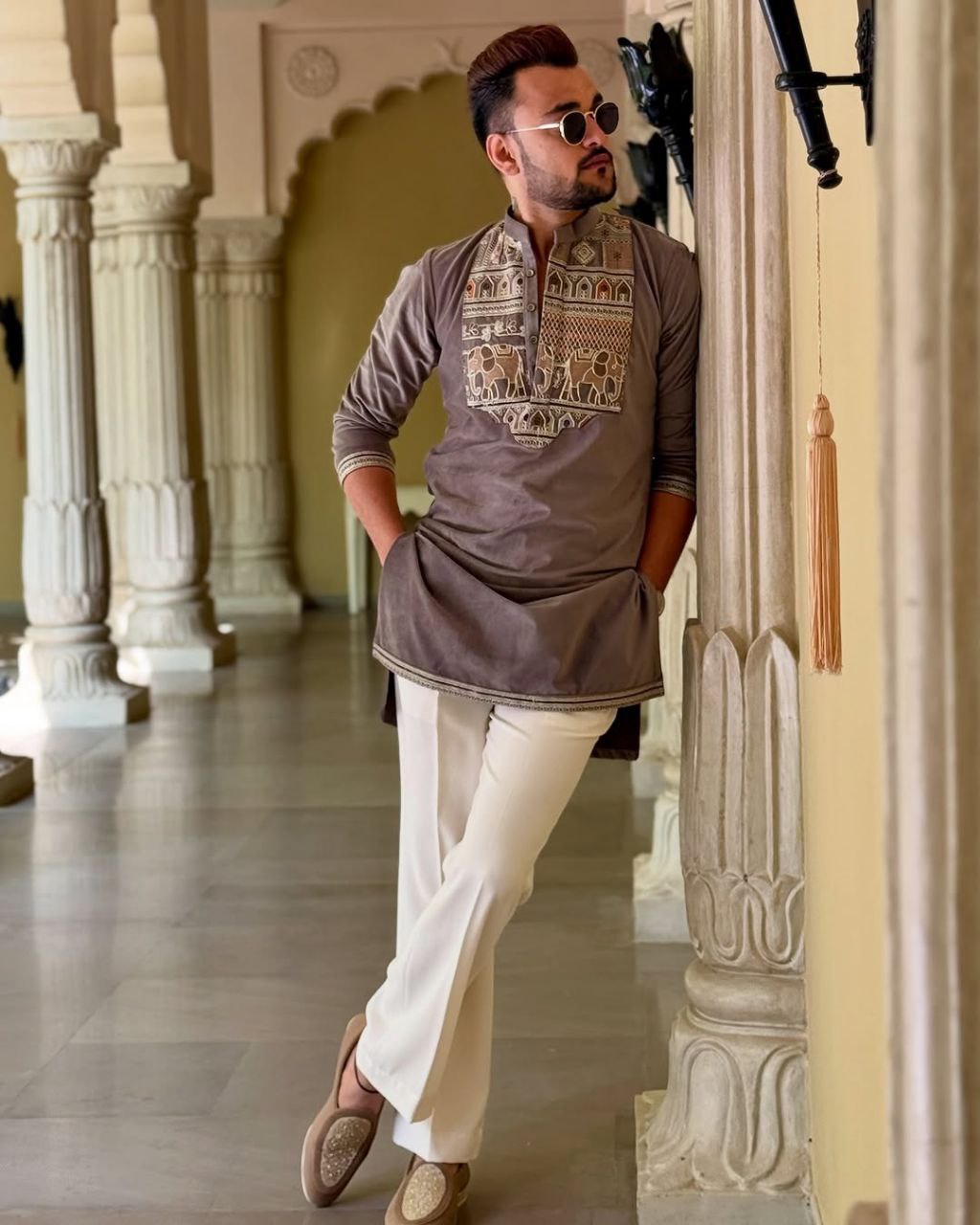 GREY ELEPHANT  KURTA SET WITH EMBROIDERY