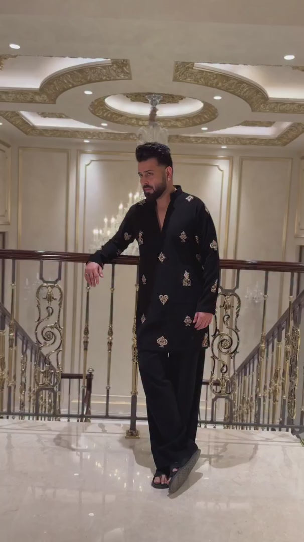 Black Rajarani  Kurta With Embroidery Work