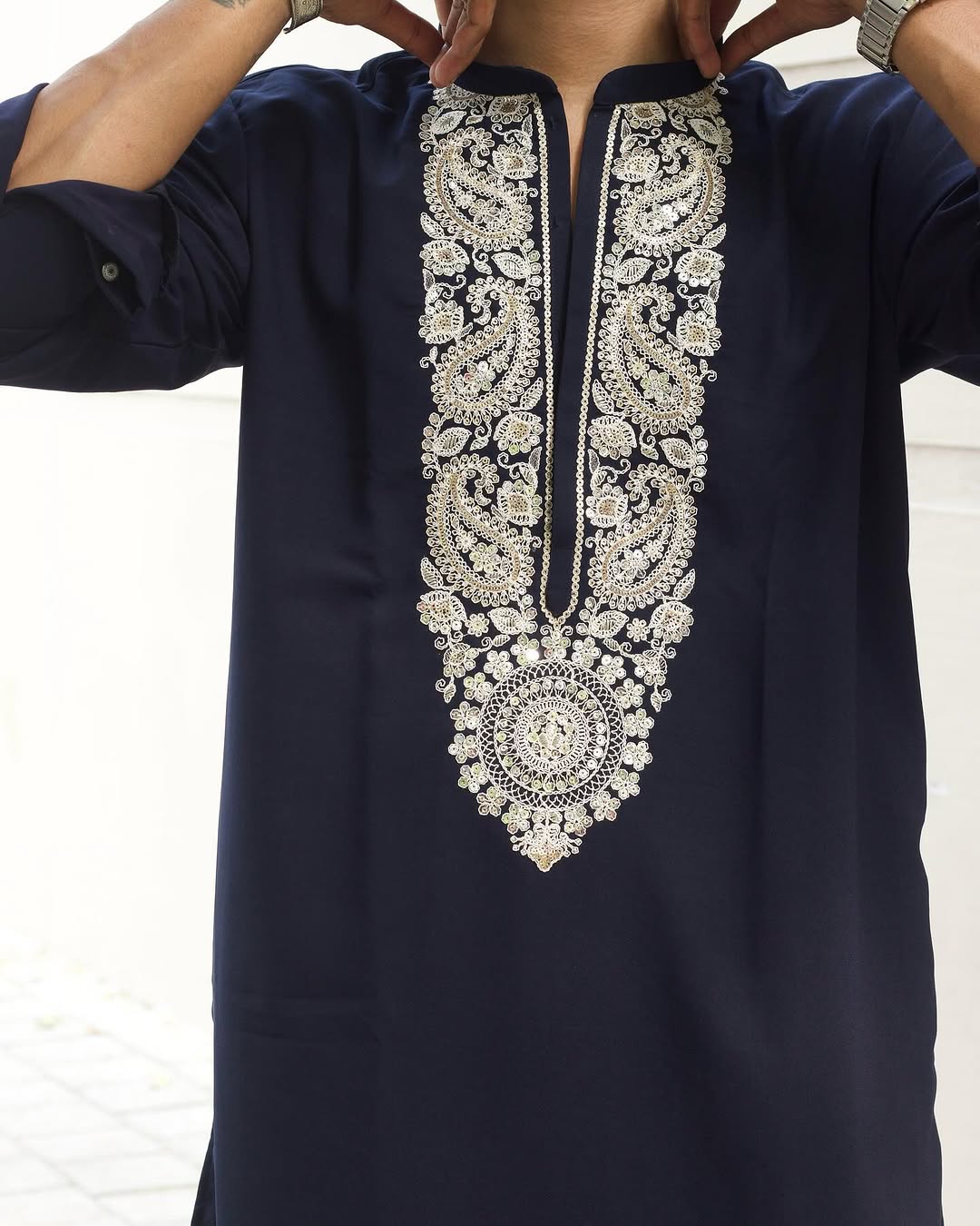 Royal blue Kurta pyjama With Embroidery work