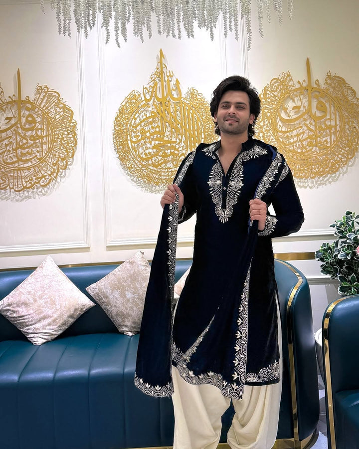 Black cream kurta set with Embroidery