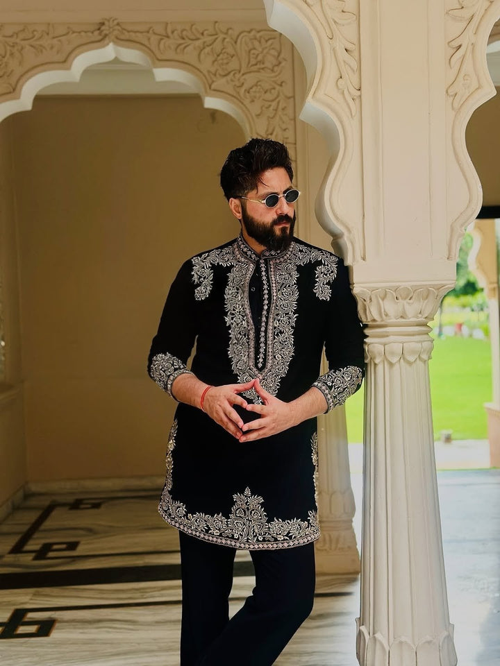 Vinay Rana Black Kurta Set With Embroidery